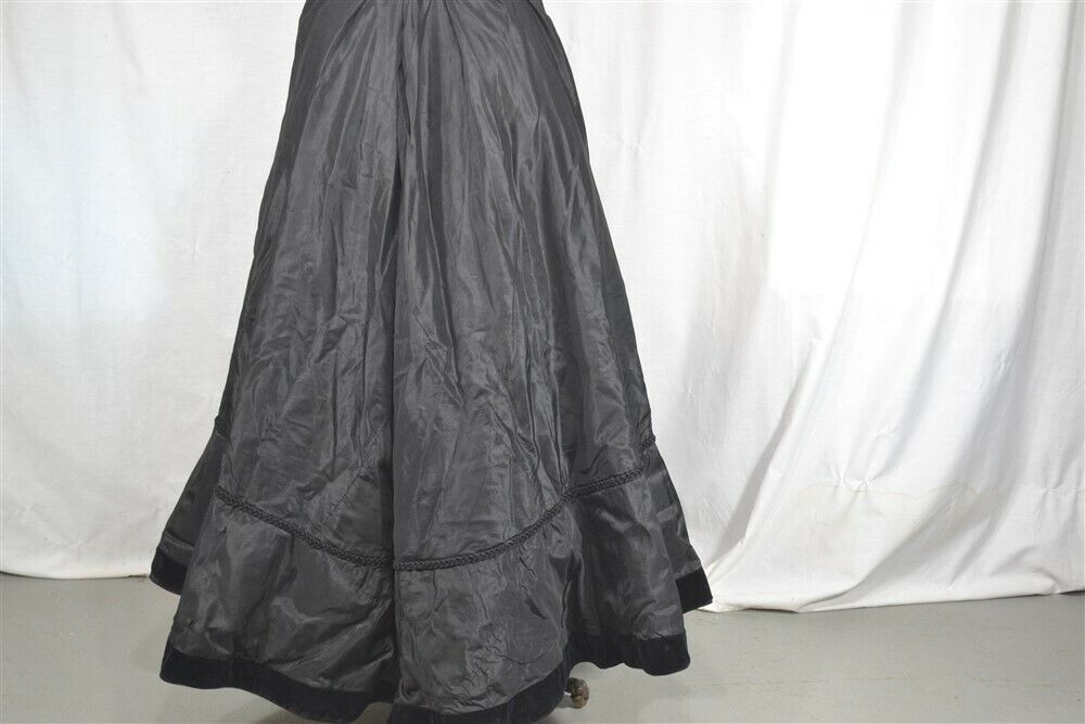 skirt black silk velvet large 32 waist train quality19th 1880 original - Fresh Stock Dated March 2026