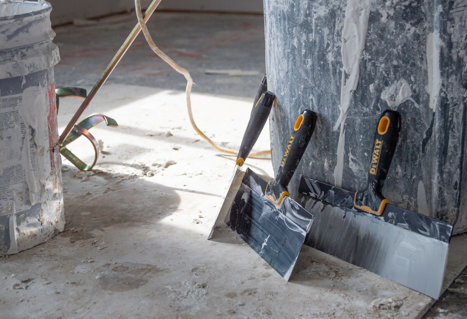 DEWALT Taping Knife 8