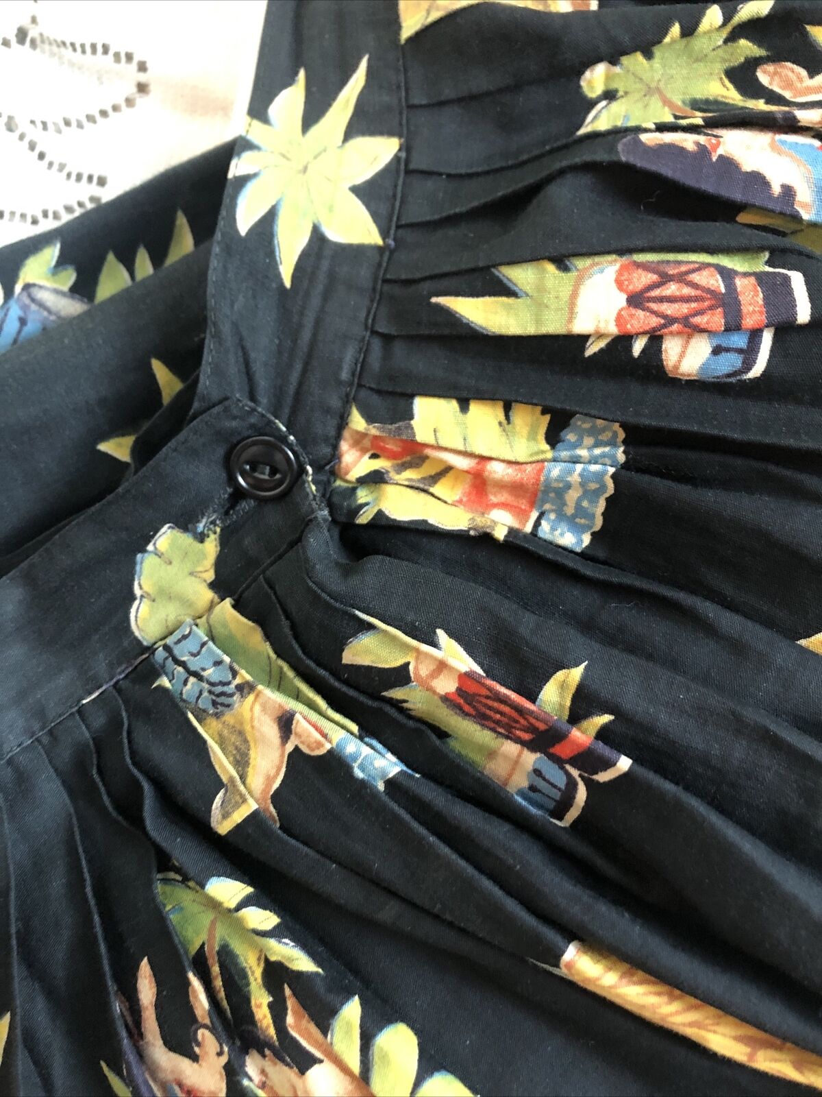 Rare Vintage 50s Novelty Hawaiian Print Circle Skirt Size XXS 22/23 waist - Fresh Stock Dated March 2026