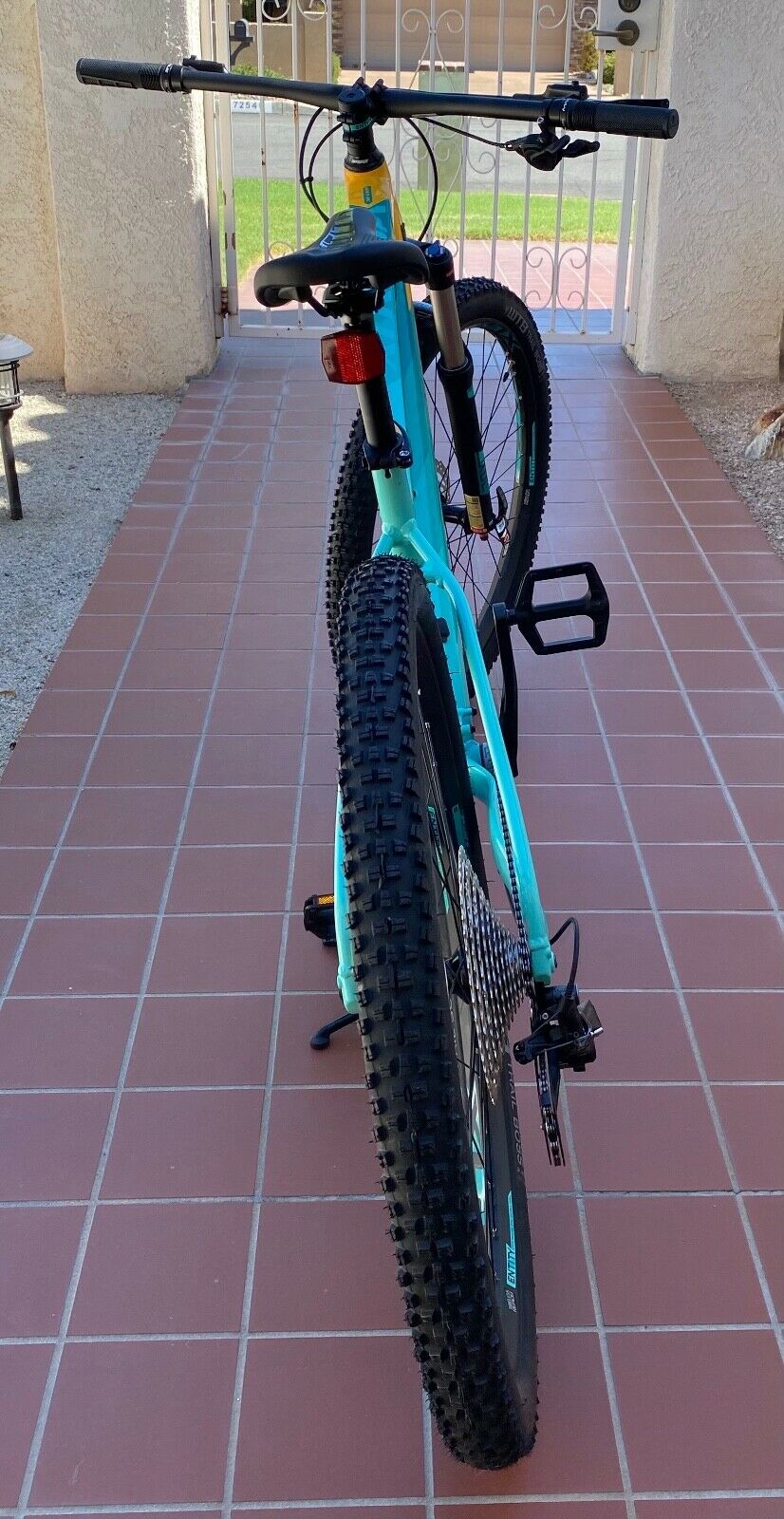 Mountain Bike Polygon Xtrada 7, Medium 1-12 speed Brand New 2021 Ready To Ride - Fresh Stock Dated February 2026