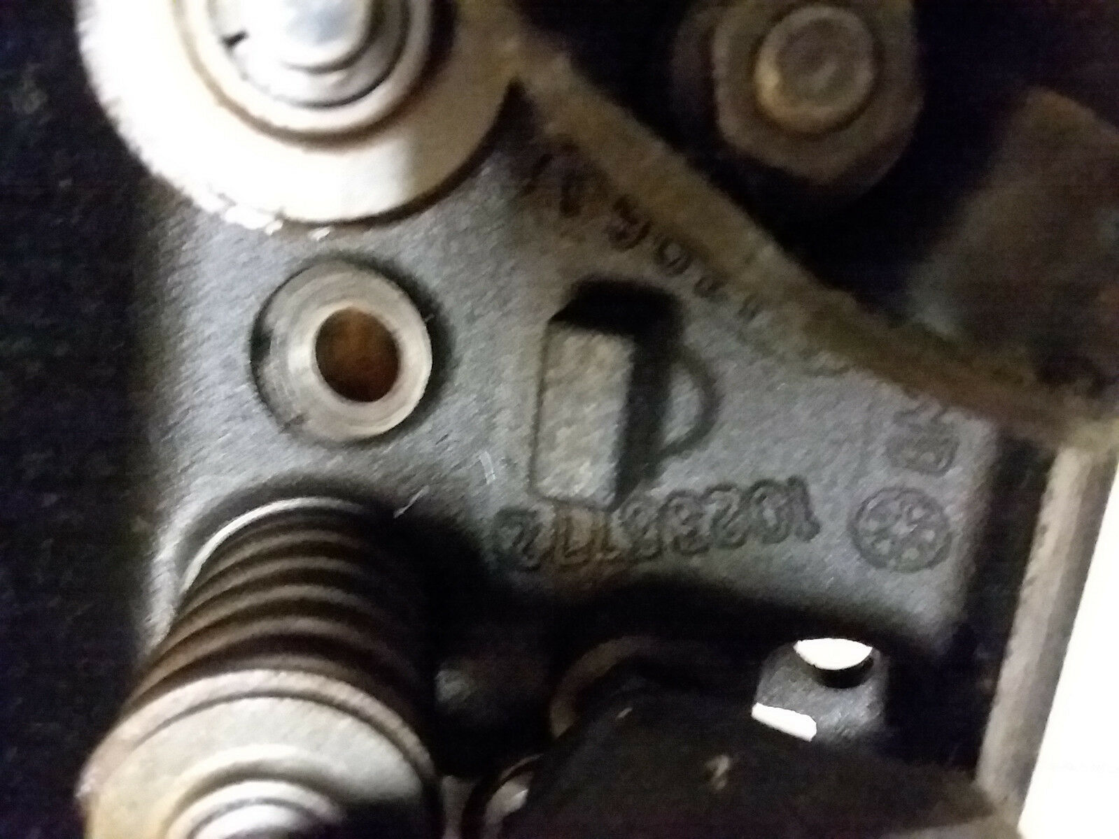 Pair GM 4.3 Marine 772 Heads Less than 400 hours Complete assembled with Rockers - Fresh Stock Dated February 2026