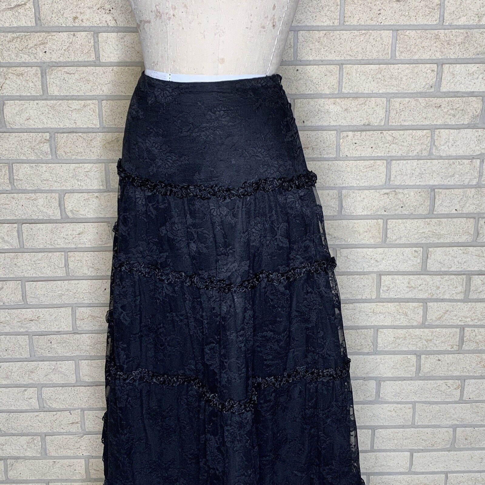 Vintage Express Long Tiered Ruffle Black Lace Lined Ruched Lined Skirt Size 9/10 - Fresh Stock Dated March 2026