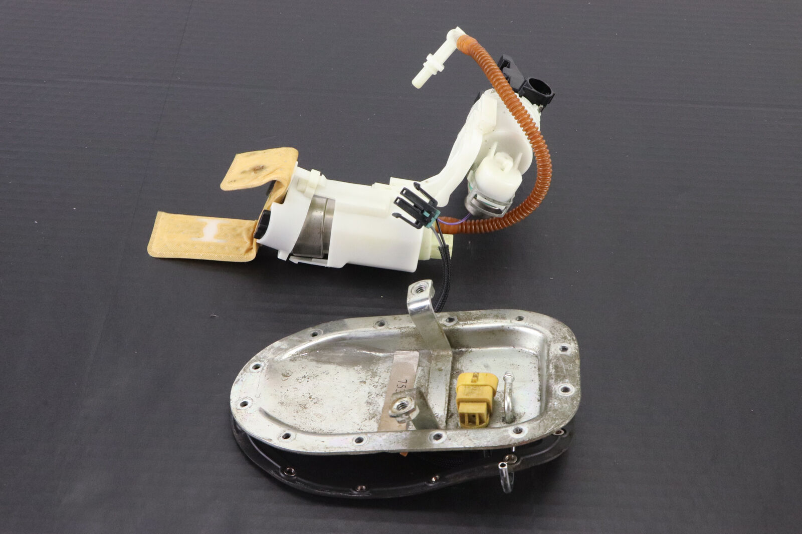 2012 Harley Dyna Fuel Gas Pump EFI 75218-04D *TESTED 27,222 Mi. - Fresh Stock Dated February 2026