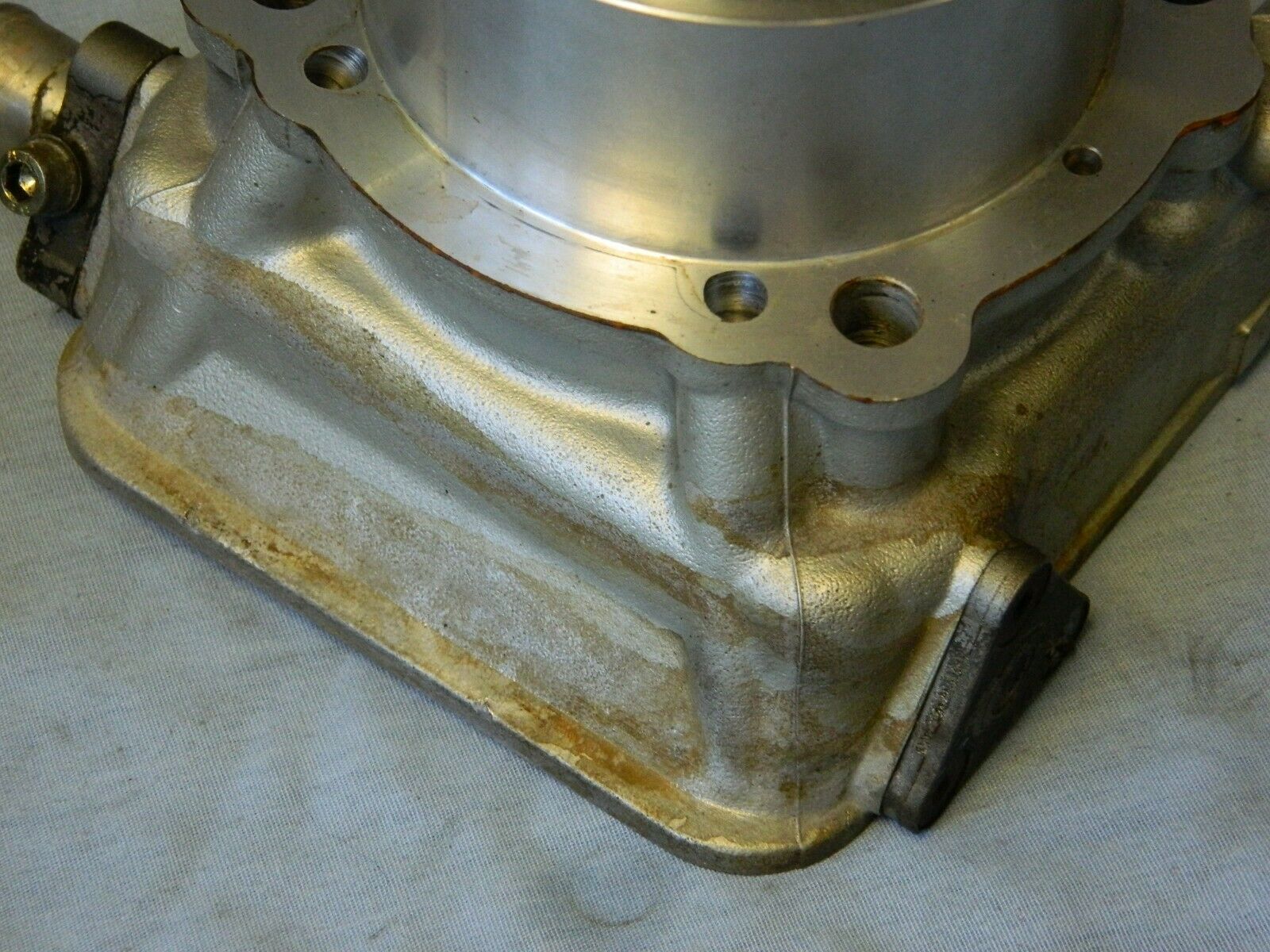 Ducati 748 Front and Rear Cylinders with Pistons - Fresh Stock Dated February 2026