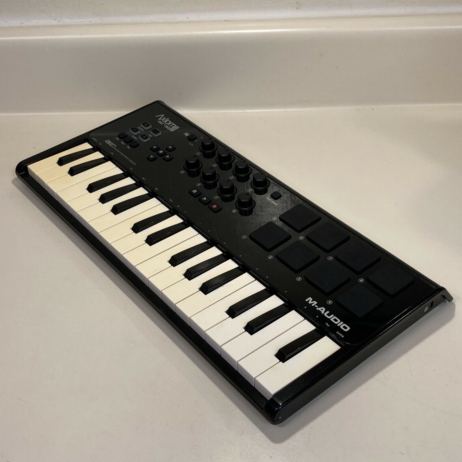 M-Audio Axiom Air Mini 32 32-key Premium Keyboard & Pad Controller - Fresh Stock Dated February 2026