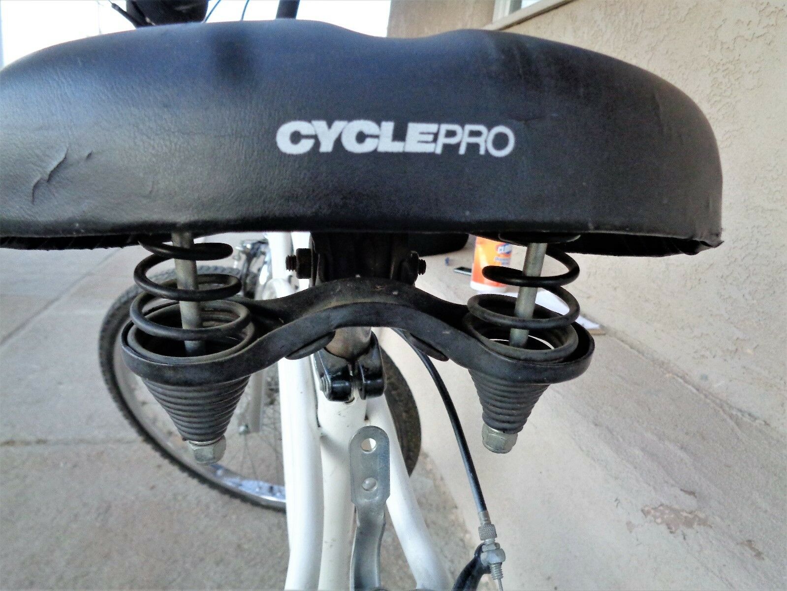 Ferrari Mariner  beach bike White  cruiser L@@K - Fresh Stock Dated February 2026