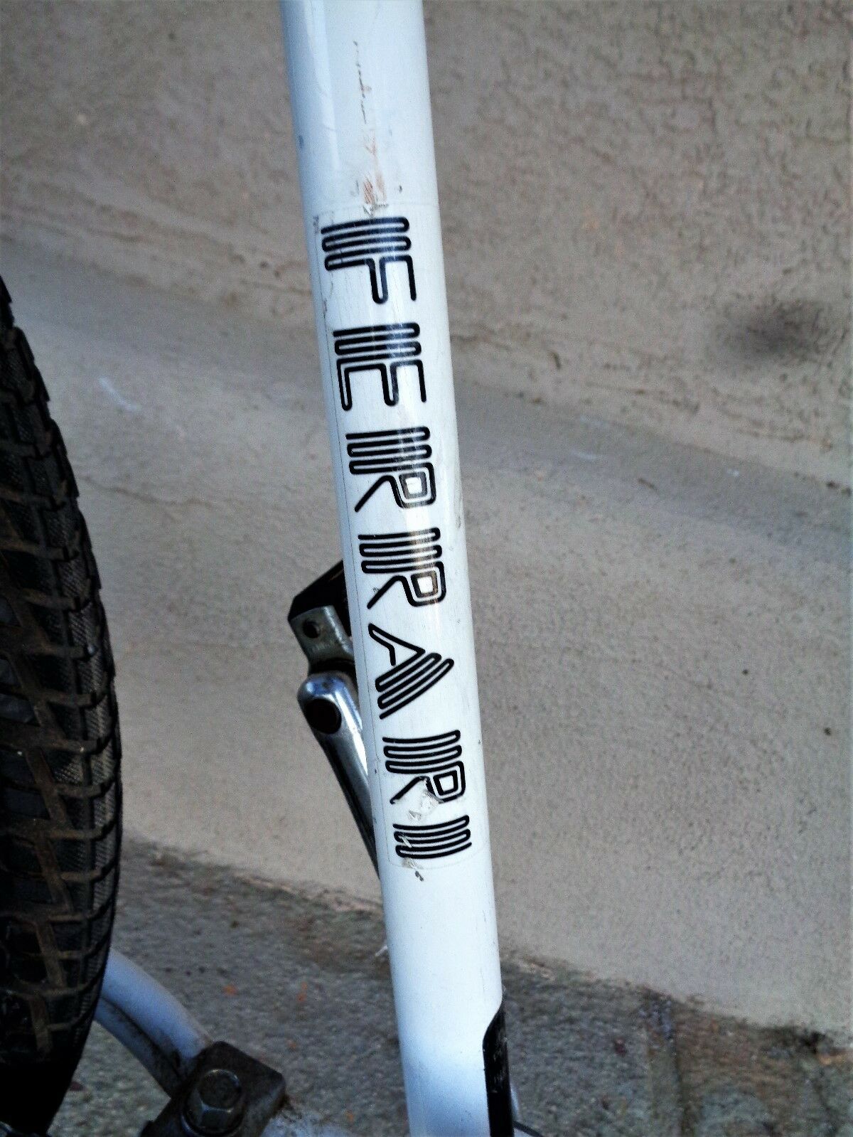 Ferrari Mariner  beach bike White  cruiser L@@K - Fresh Stock Dated February 2026