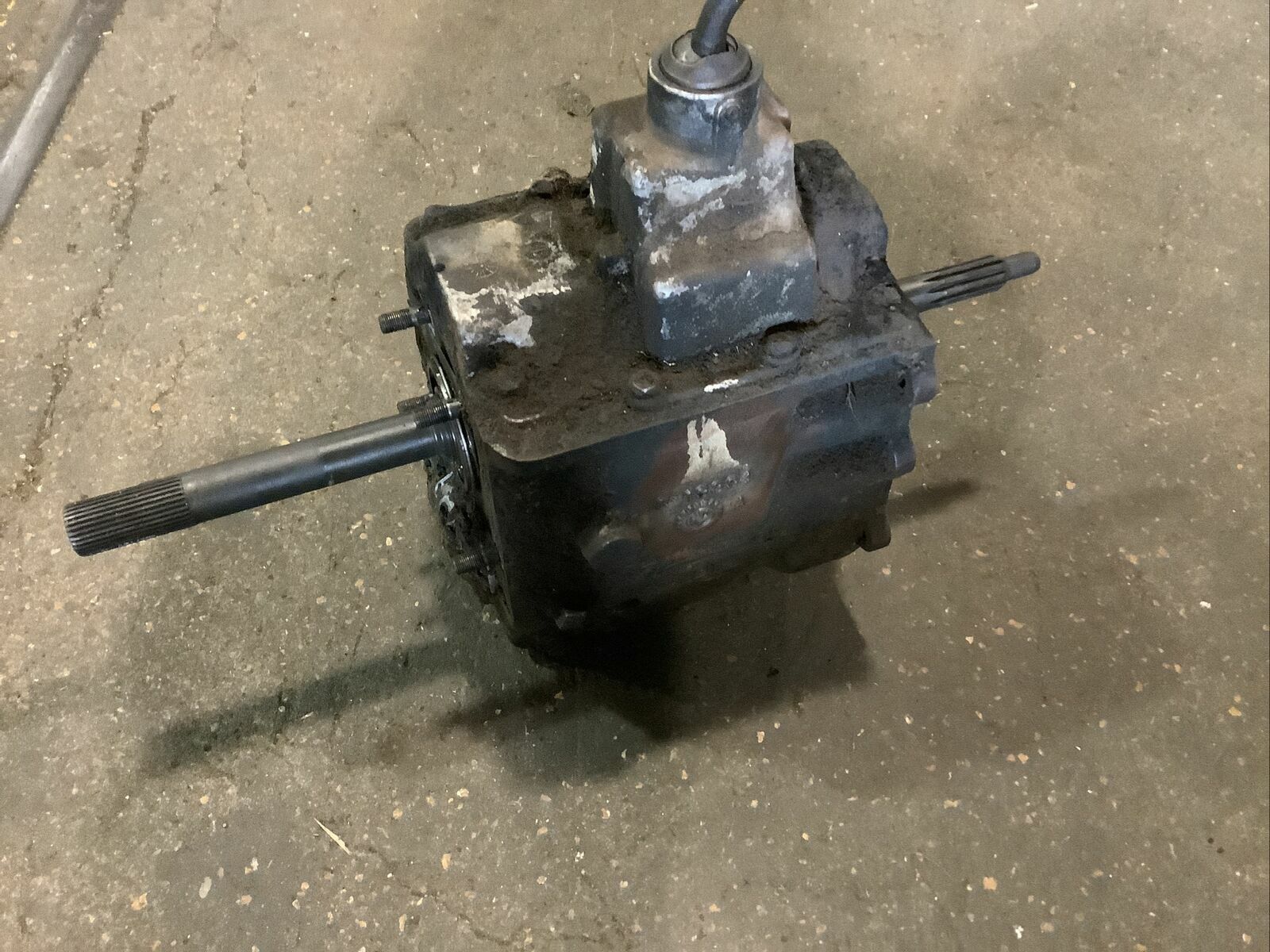 1980-1987 FORD BRONCO F-SERIES COMPLETE 4X4 NP435 MANUAL TRANSMISSION E0TA-DB - Fresh Stock Dated February 2026