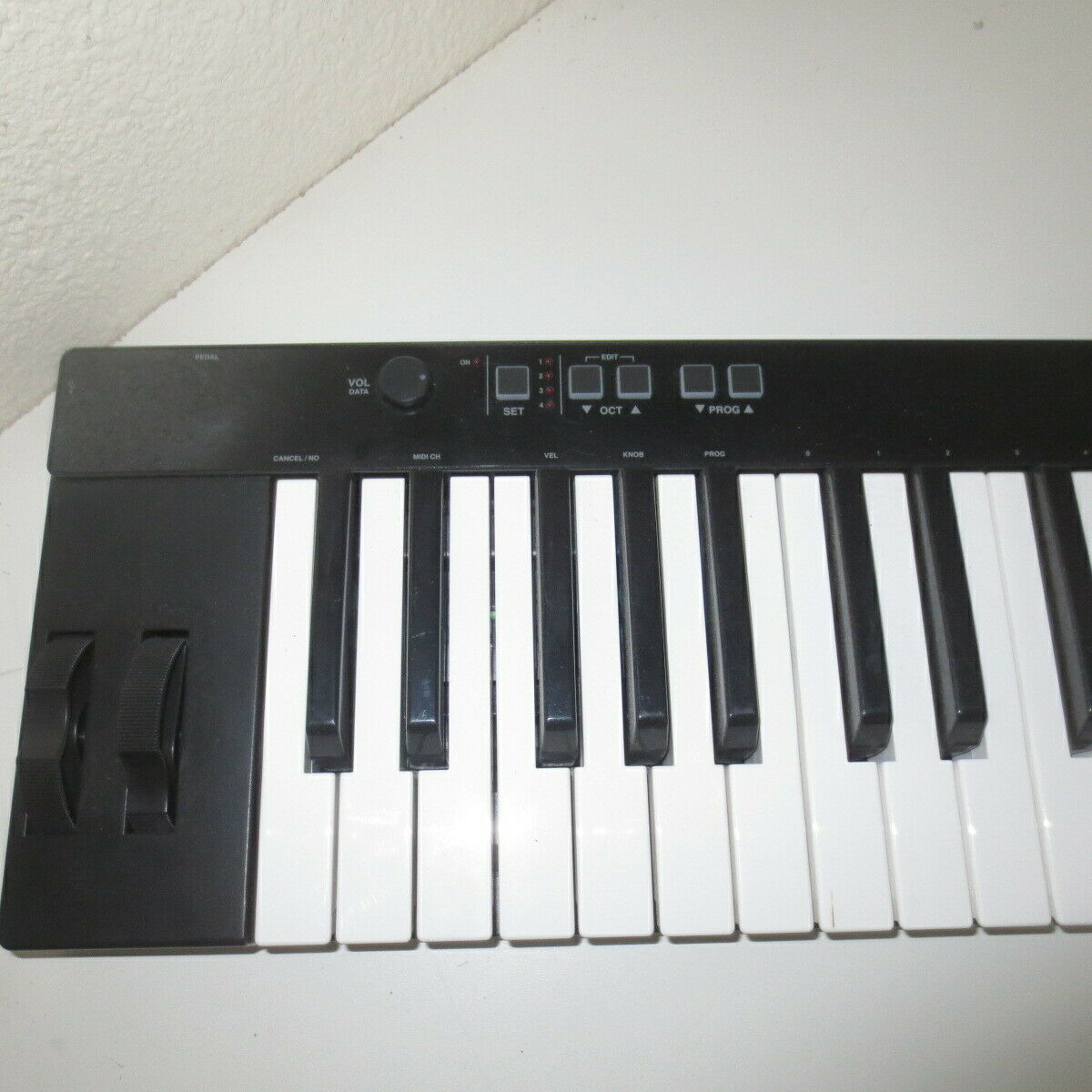 IRig Keys 37 PRO MIDI Controler Keyboard - Fresh Stock Dated February 2026