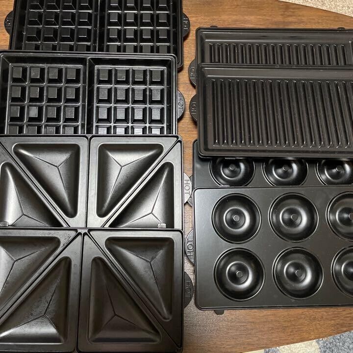 IRIS OHYAMA Multi-sand maker (Waffle Hot sandwich Donut Panini) PMS-704P-W AC100 - Fresh Stock Dated February 2026