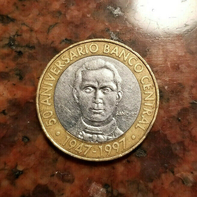 1997 DOMINICAN REPUBLIC 5 PESOS COIN - BI-METALIC - #A2185 - Fresh Stock Dated December 2025