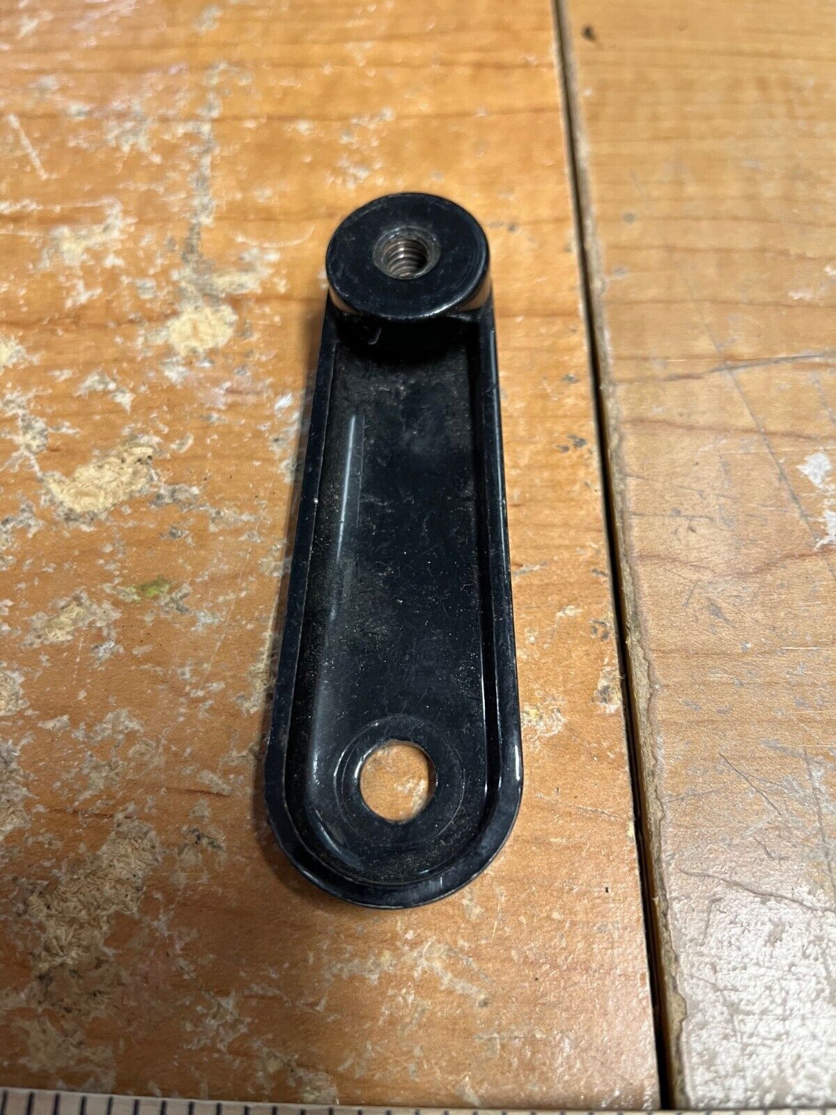 HARLEY OEM SUPPORT LOWER SADDLEBAG SADDLE BAG FRONT MOUNT BRACKET 90346-00 - Fresh Stock Dated February 2026