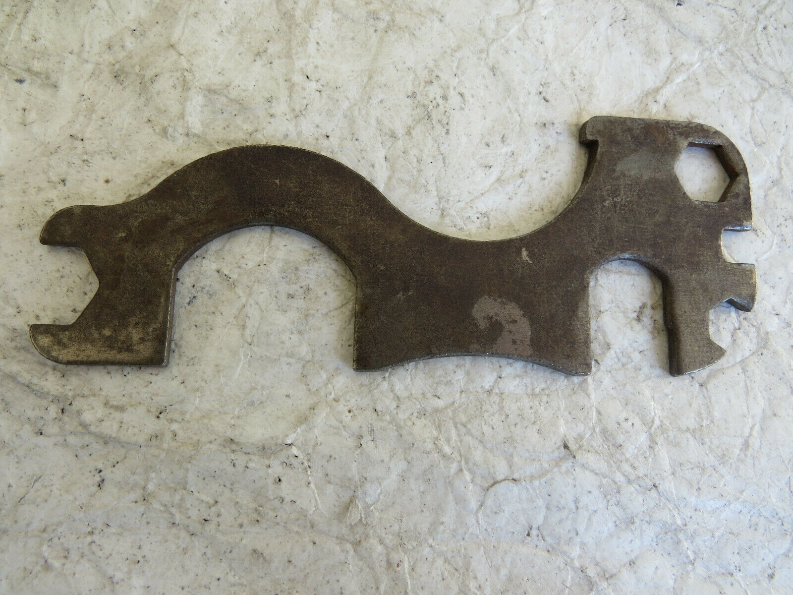 RARE UNIVERSAL WRENCH TOOL BOTTOM BRACKET HOOK HEADSET SPANNER TOOL VINTAGE - Fresh Stock Dated December 2025