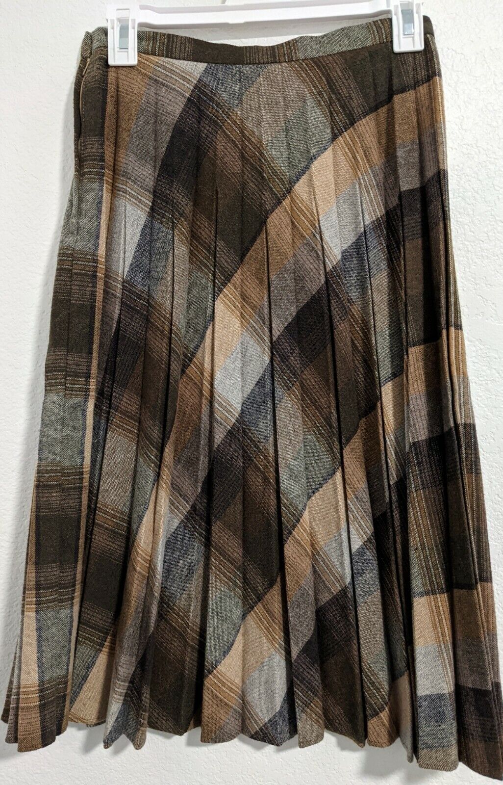 Vintage Plaid Pleated Skirt Waist 27