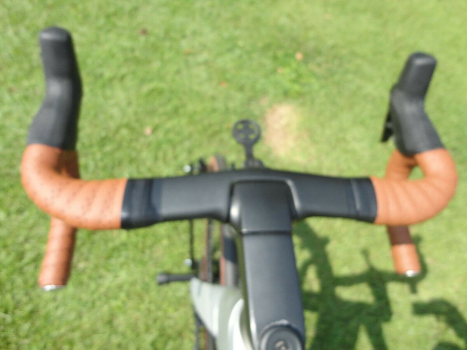 Trek Madone SLR 6 DISC SRAM + Carbon Wheels 58cm - Fresh Stock Dated February 2026