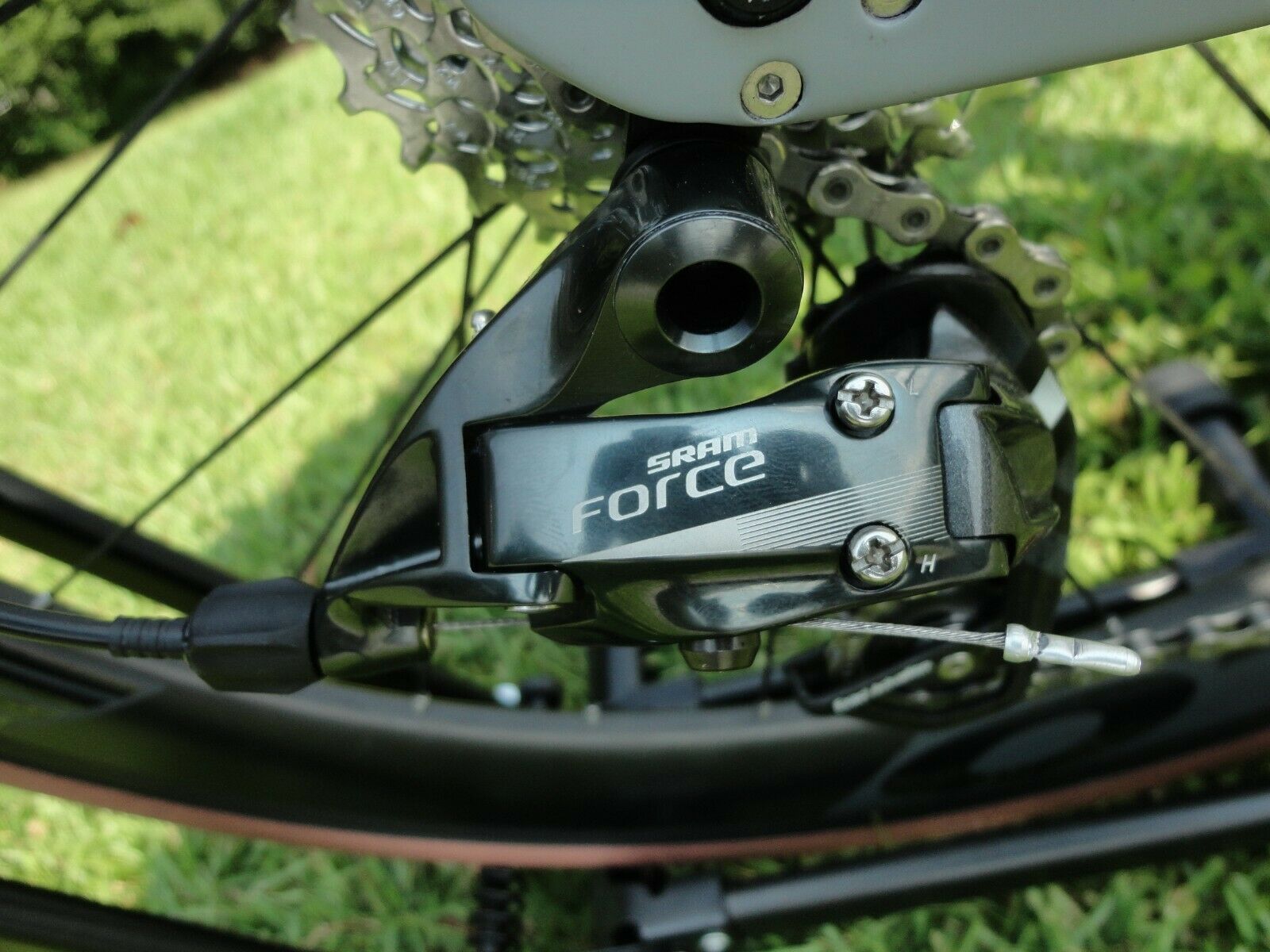 Trek Madone SLR 6 DISC SRAM + Carbon Wheels 58cm - Fresh Stock Dated February 2026