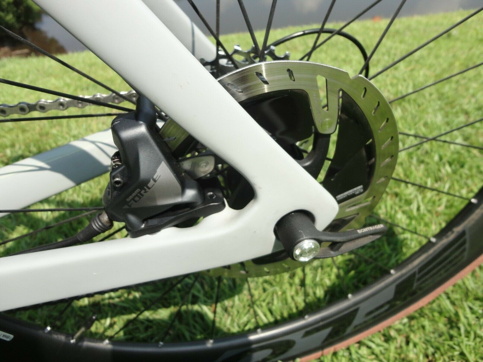 Trek Madone SLR 6 DISC SRAM + Carbon Wheels 58cm - Fresh Stock Dated February 2026