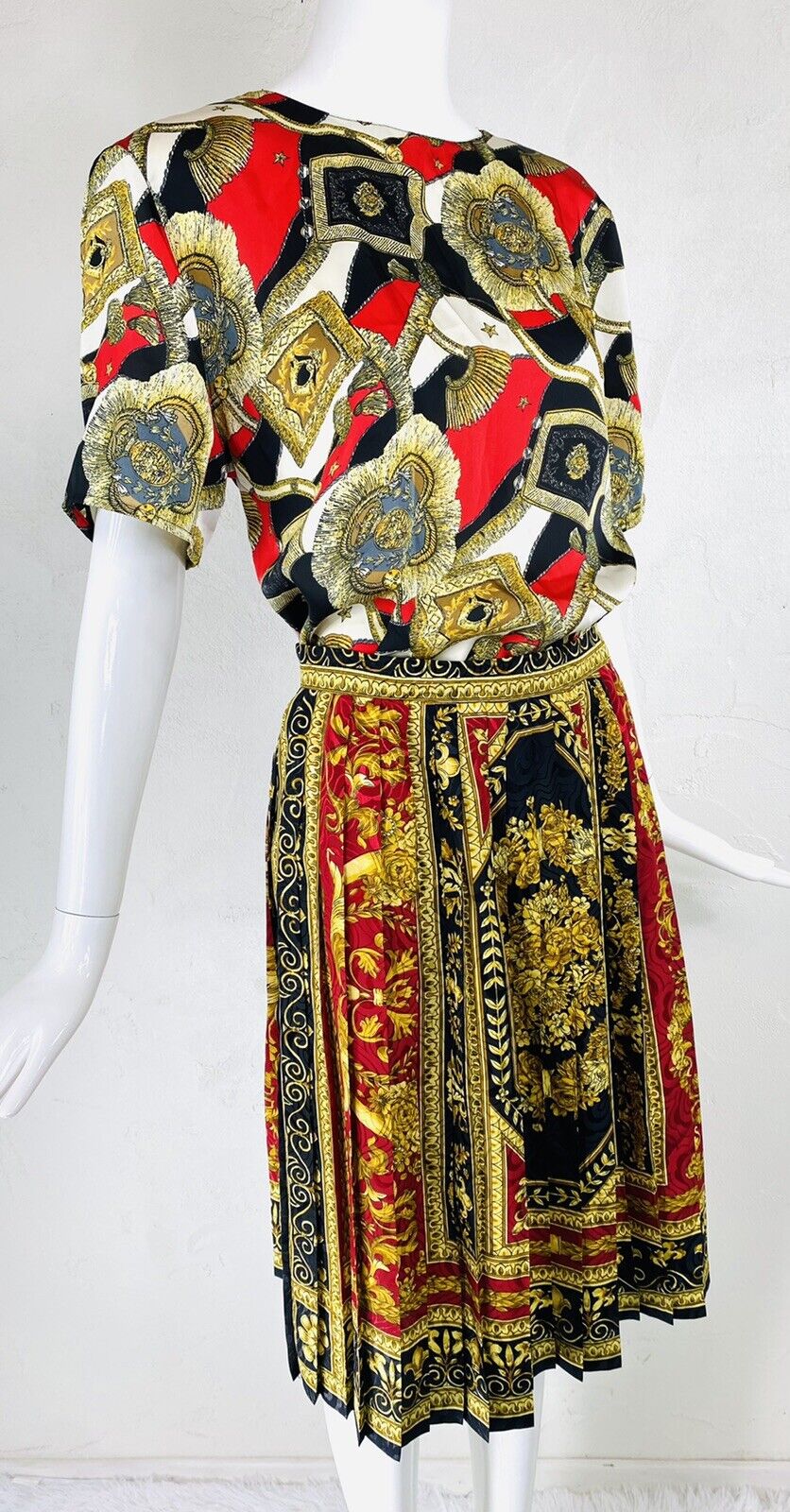 EPIC! Vintage OLEG CASSINI & TESS Baroque Red Gold Pleated Skirt & Top Set, M - Fresh Stock Dated March 2026