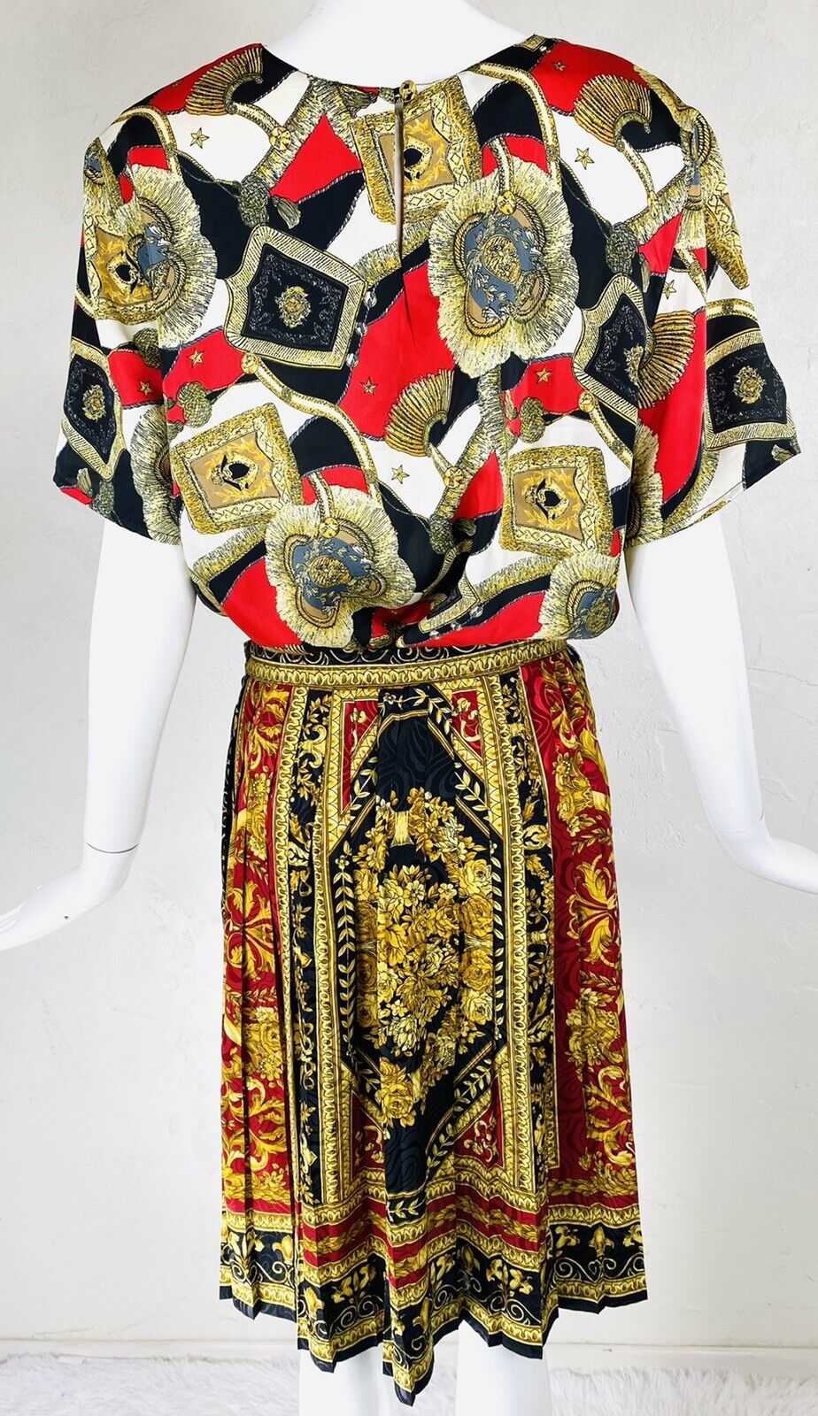 EPIC! Vintage OLEG CASSINI & TESS Baroque Red Gold Pleated Skirt & Top Set, M - Fresh Stock Dated March 2026