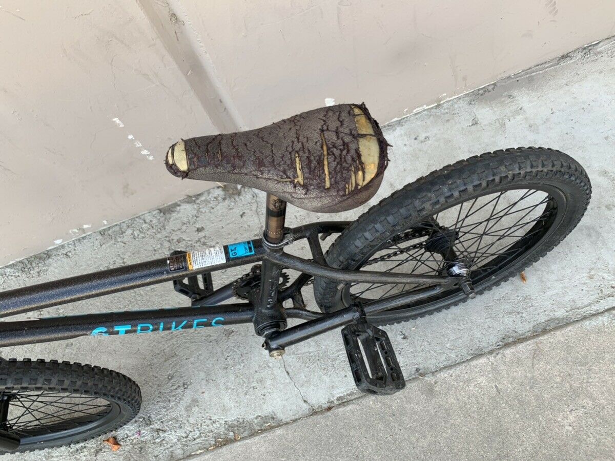 GT BICYCLES SLAMMER (AZP004697) - Fresh Stock Dated February 2026