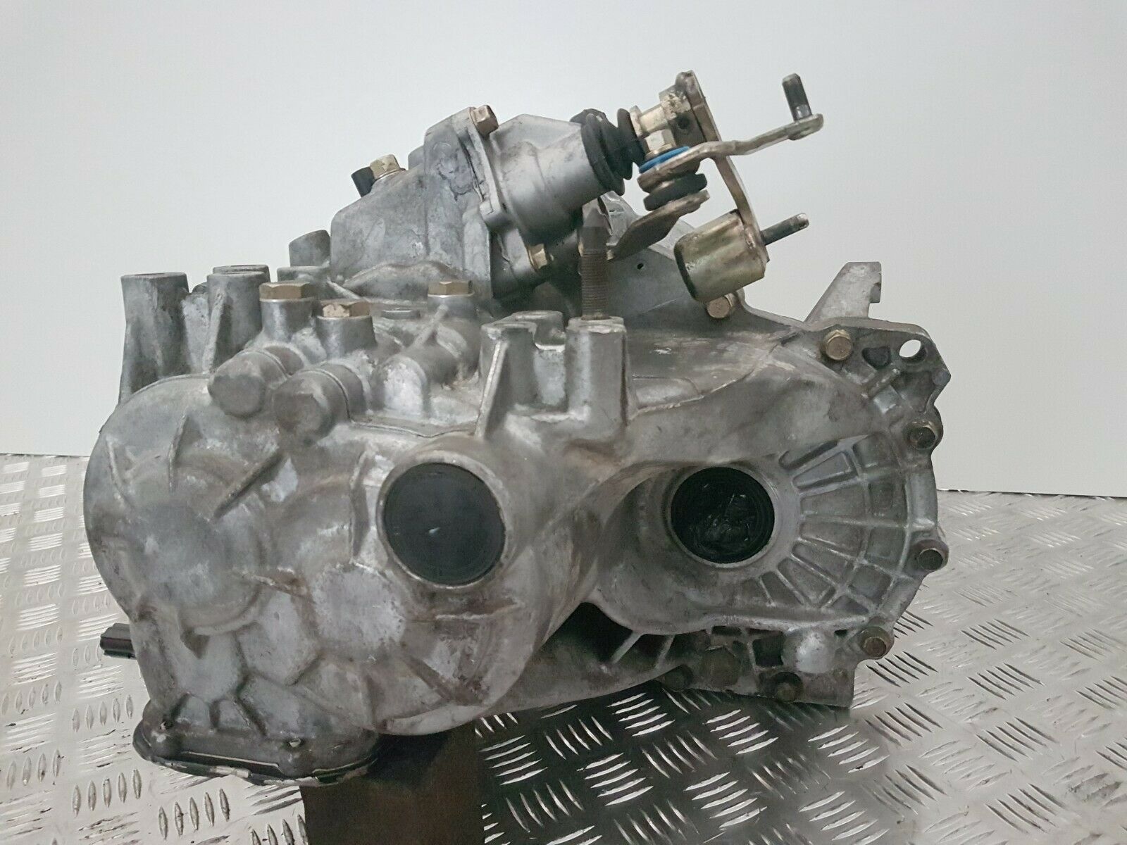 VOLVO V40 1.9DIESEL 1999 MANUAL GEARBOX OEM  KF5M421F8A6  /  30613577 /  F5M42 - Fresh Stock Dated February 2026