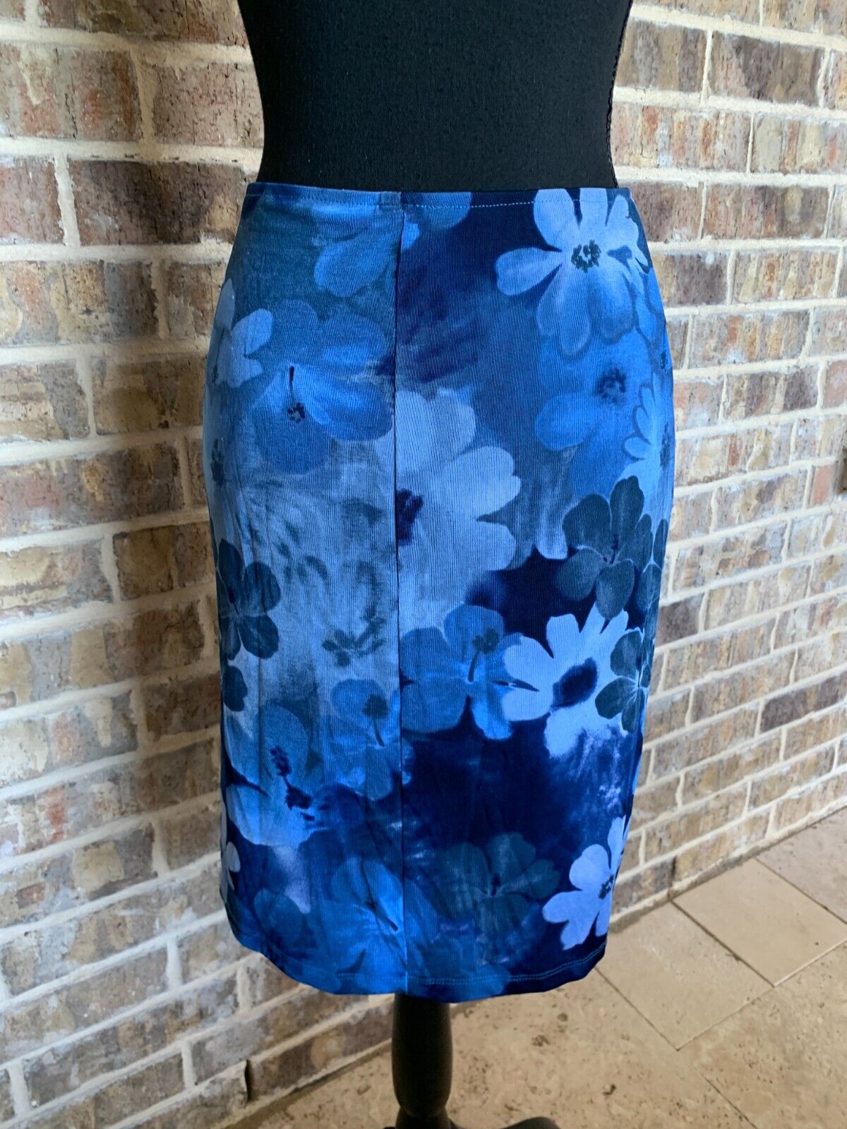 PER SEPCTION juniors mesh floral Y2K skirt stretch size medium pencil straight - Fresh Stock Dated March 2026