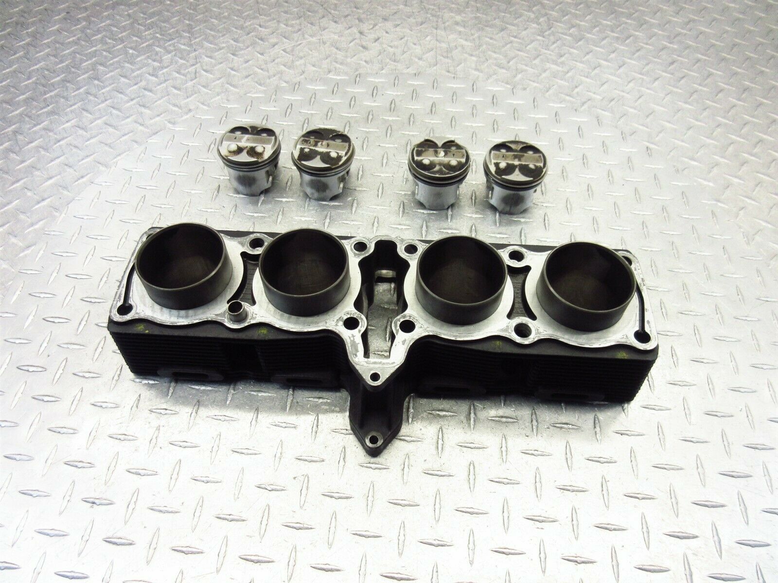 1991 88-97 Suzuki Katana 600 GSX600F Piston Cylinder Engine Motor Oem - Fresh Stock Dated February 2026