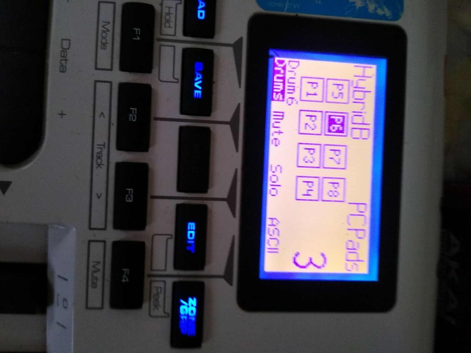 White Axiom pro 25 m audioAdvanced 25-Key USB MIDI Controller with HyperControl - Fresh Stock Dated February 2026