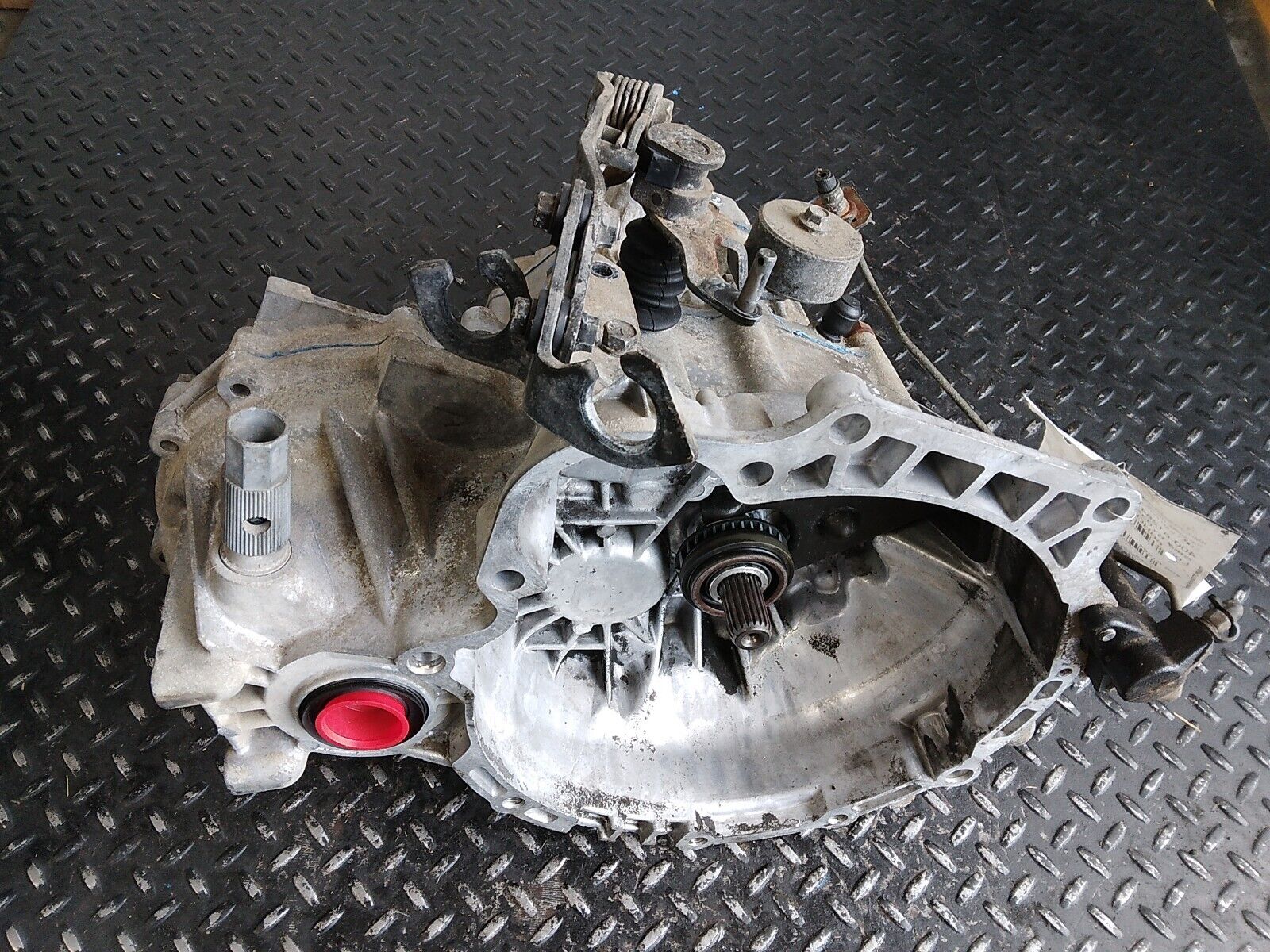 2001-2005 Hyundai Accent 1.5L SOHC MT Manual 5 Speed Transmission Gearbox - Fresh Stock Dated February 2026