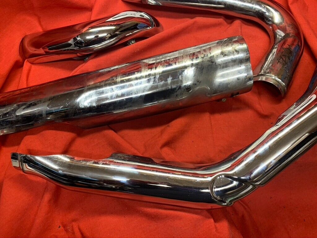 GENUINE HARLEY DAVIDSON TOURING CHROME MILWAUKEE EIGHT 8 EXHAUST HEAT SHIELDS - Fresh Stock Dated February 2026