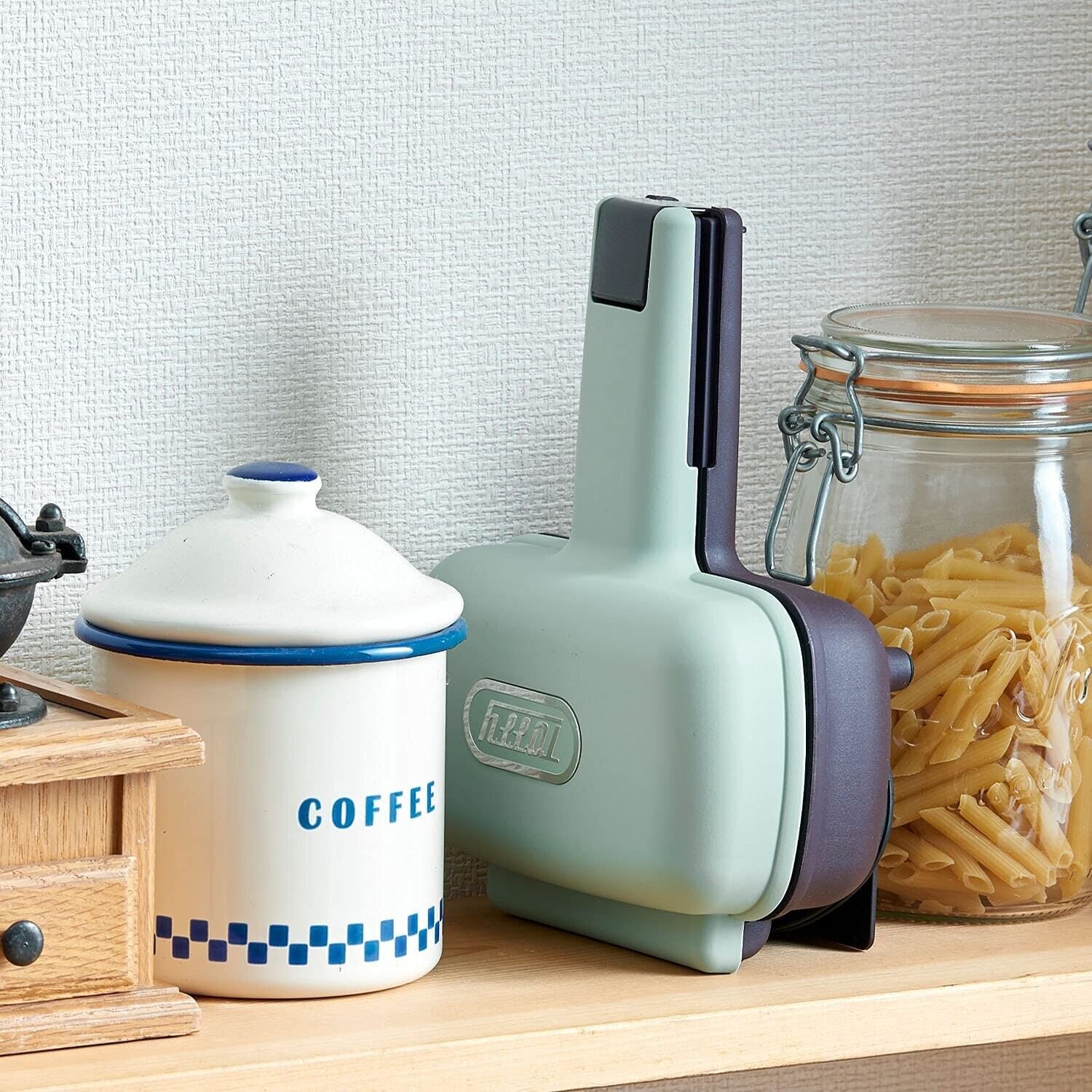 Toffy Ladonna K-HS3-AW Half Hot Sandwich Maker Ash White Color AC:100V Small - Fresh Stock Dated February 2026