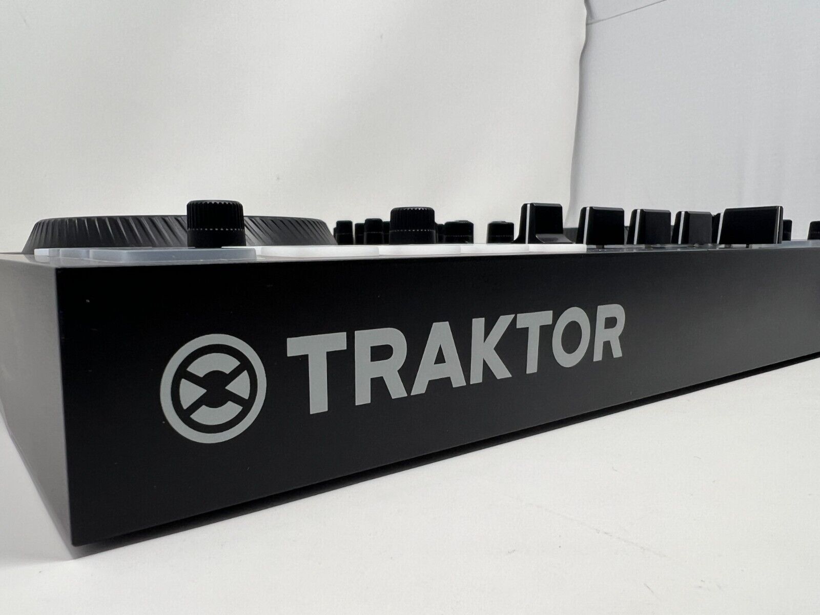 Native Instruments Traktor Kontrol S3 4-Channel DJ Controller ***PLEASE READ*** - Fresh Stock Dated February 2026
