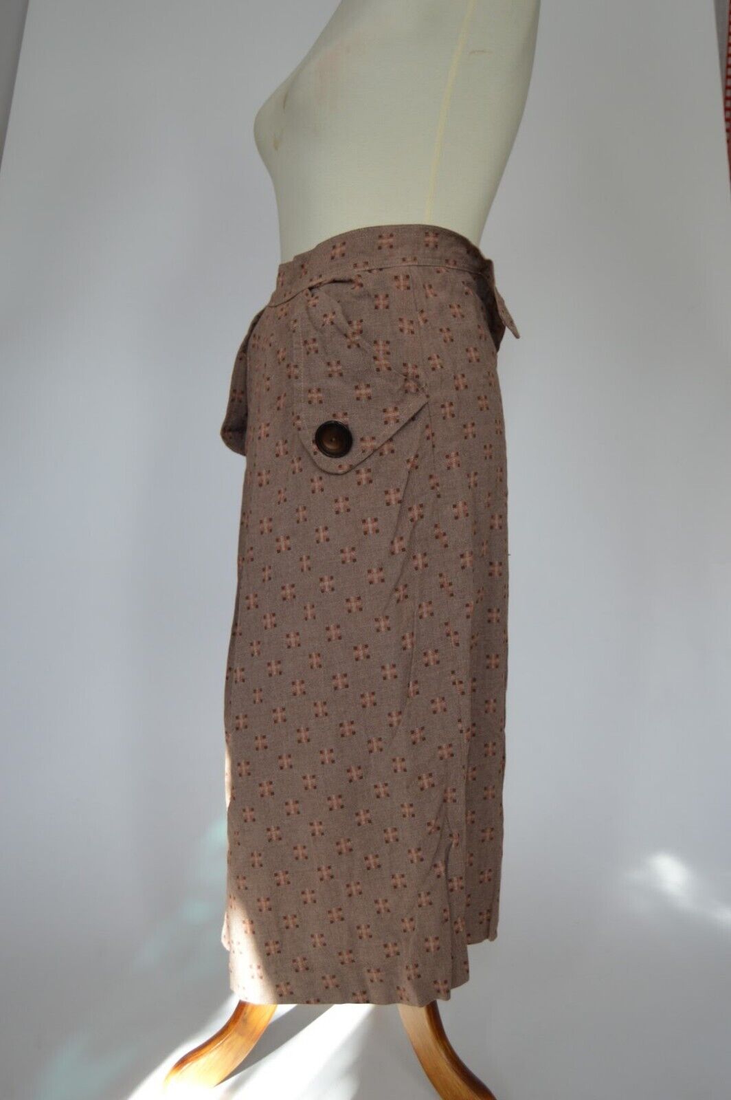 Vintage 1940s Brown Print Skirt With Large Pockets - Fresh Stock Dated March 2026