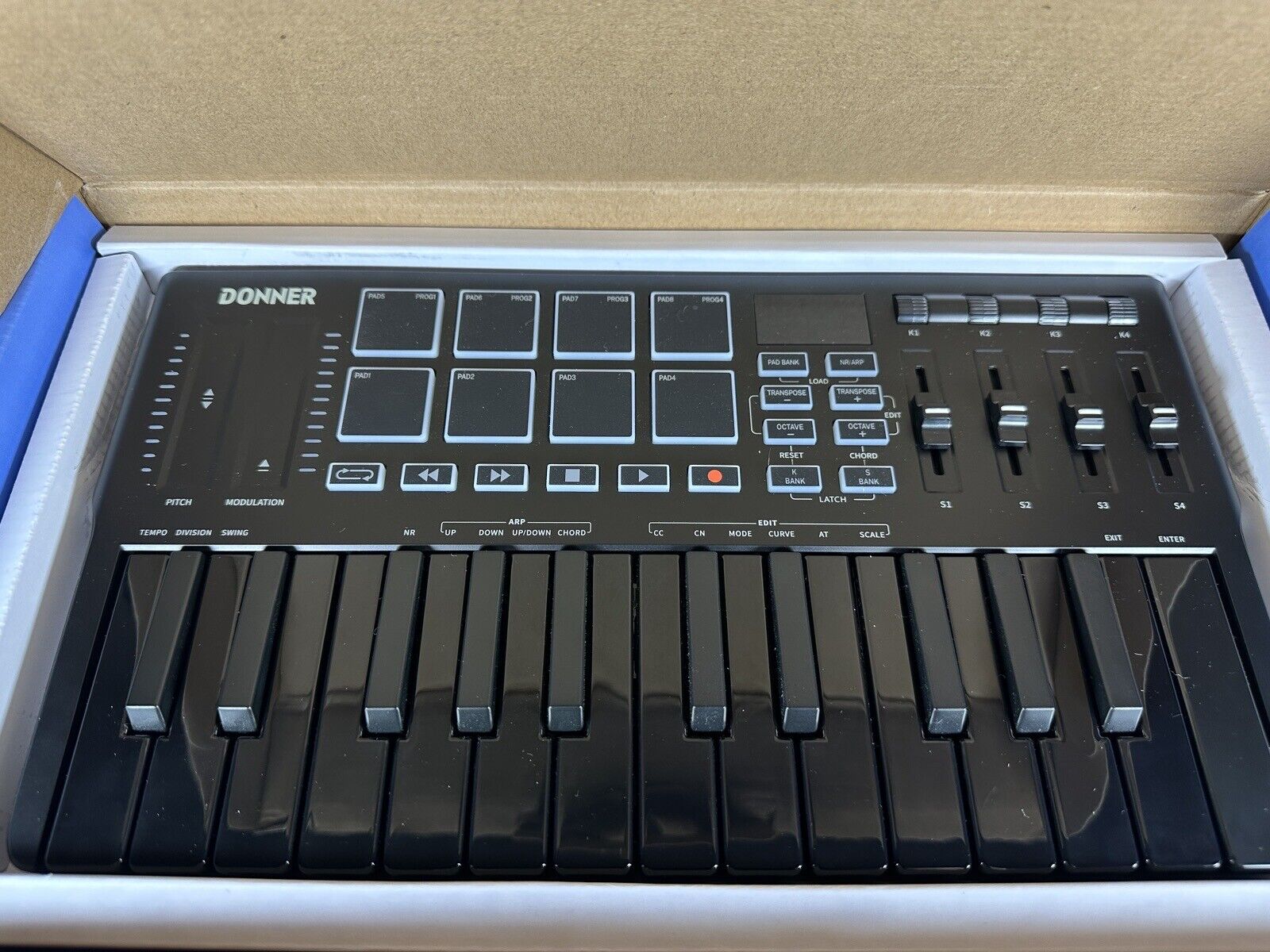 🎹 Donner USB-C MIDI Keyboard DJ Controller OLED 25 Key 8 Drum Pads Touch Bar - Fresh Stock Dated February 2026