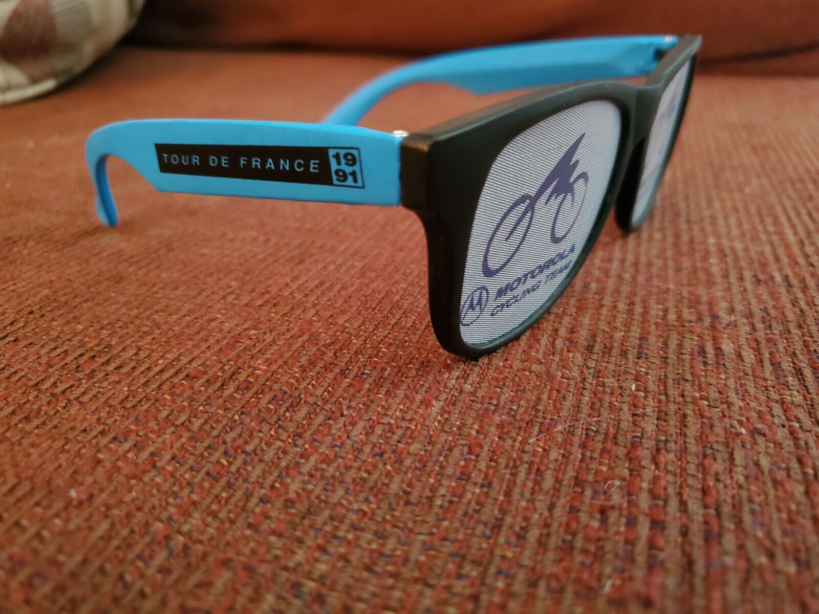 Motorola Cycling Team - 1991 Tour De France - Souvenir Novelty Sunglasses - Fresh Stock Dated December 2025