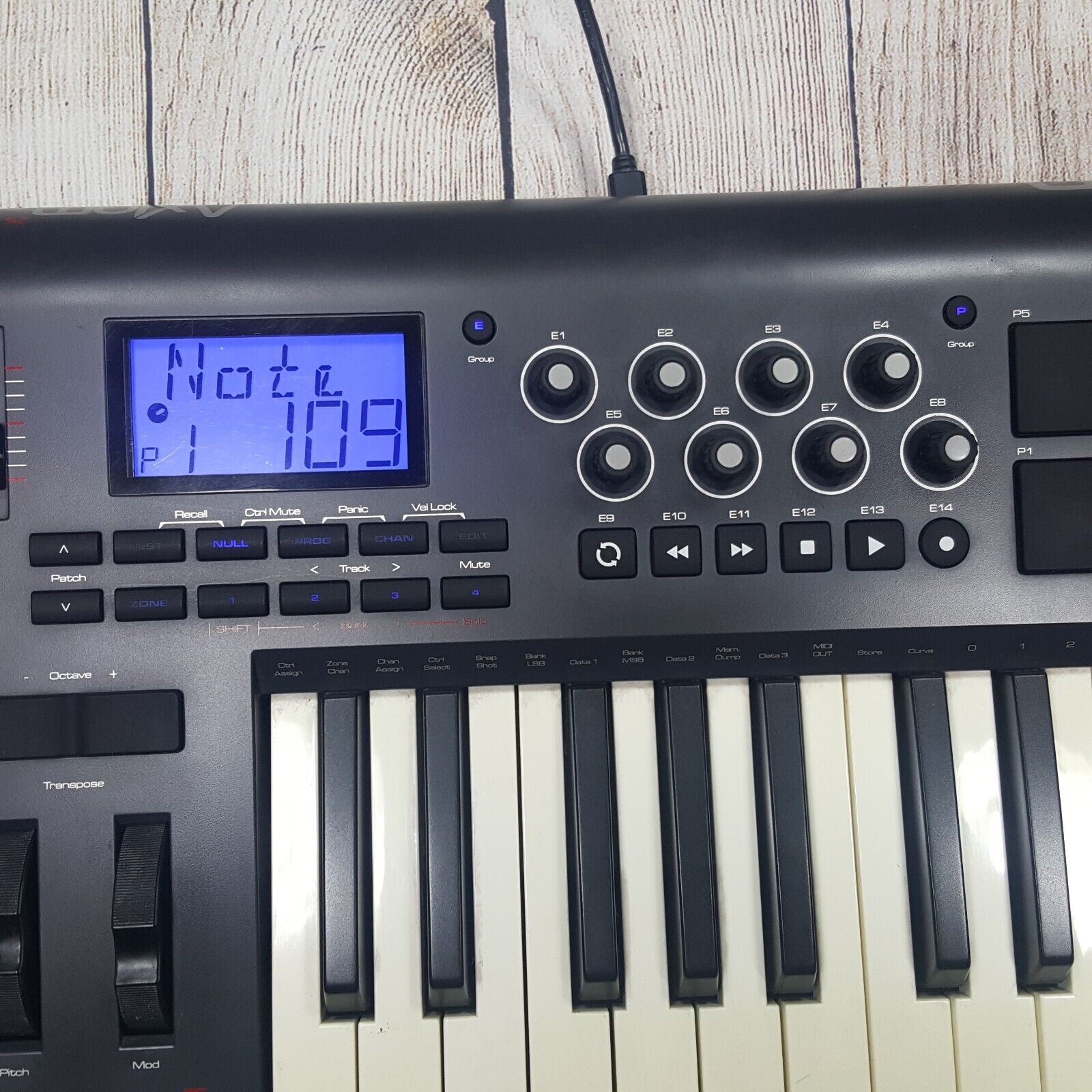 M-Audio AXIOM 25 Key Semi Weighted USB MIDI Keyboard Controller - Fresh Stock Dated February 2026