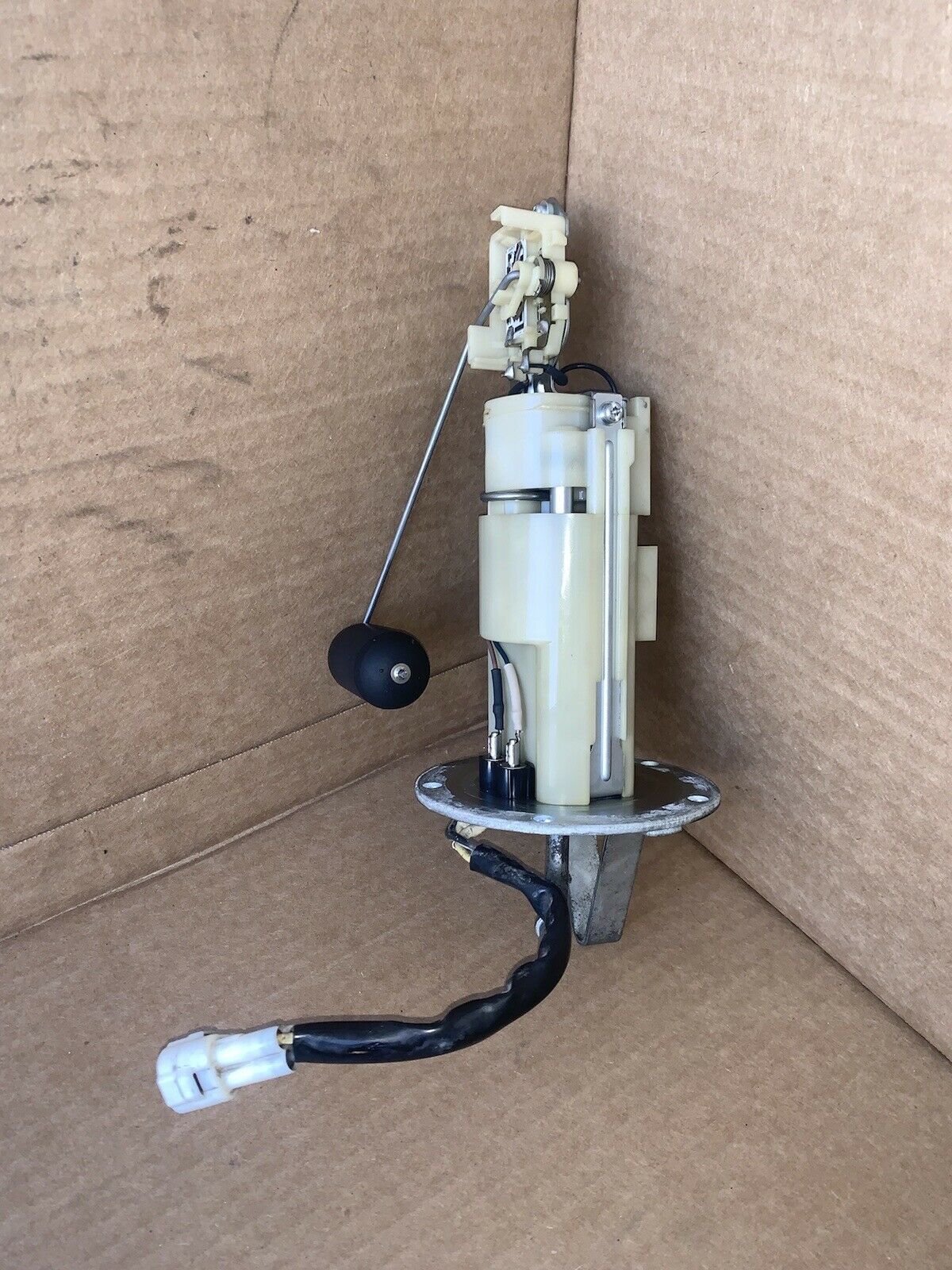 2007-2008 Suzuki GSXR1000 Gas tank fuel pump, OEM **VIDEO** TESTED - Fresh Stock Dated February 2026
