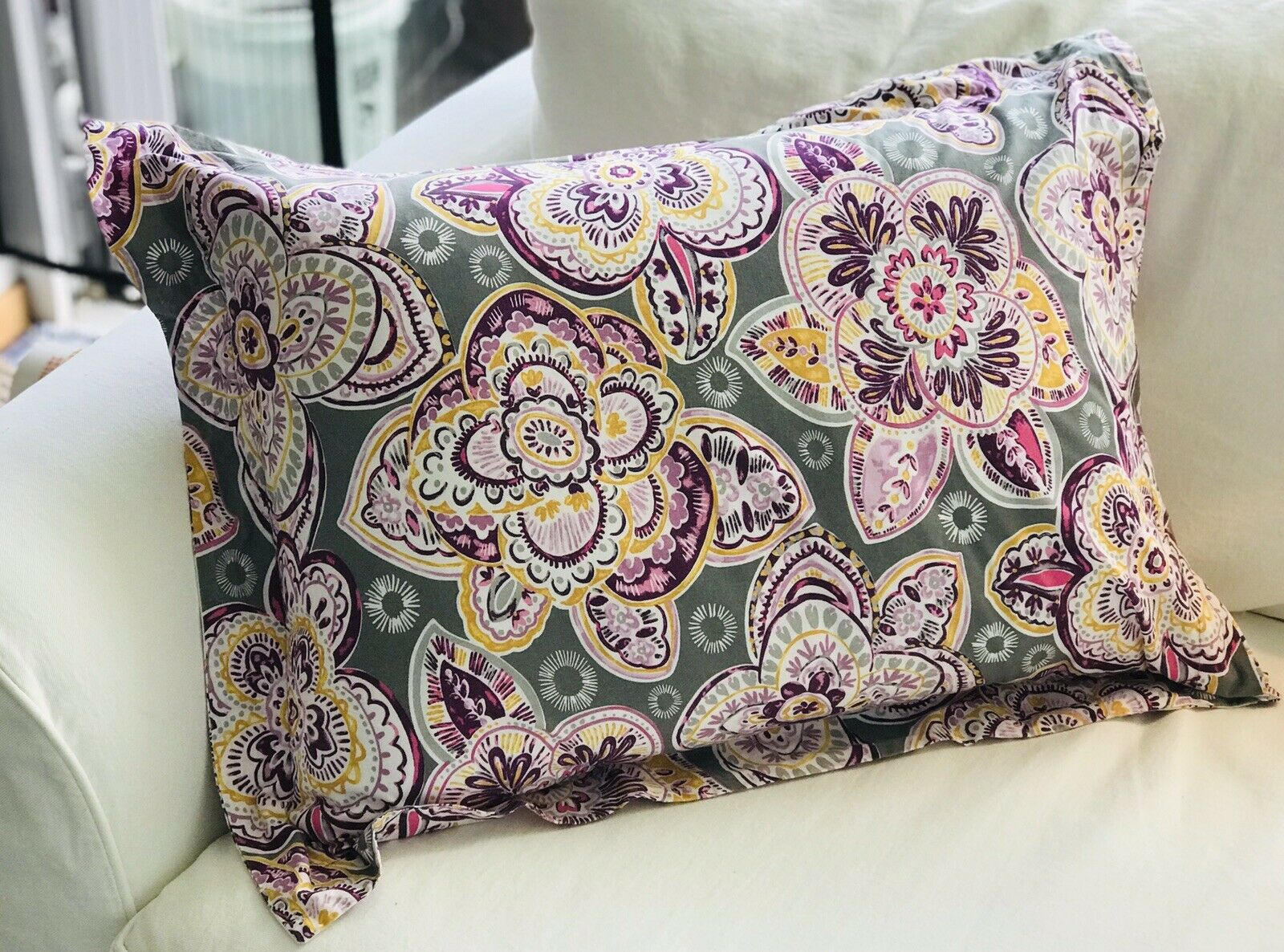 PBTeen Fab Austen Medallion Reversible Pillow Sham EUC Boho Lavender Grey Floral - Fresh Stock Dated December 2025