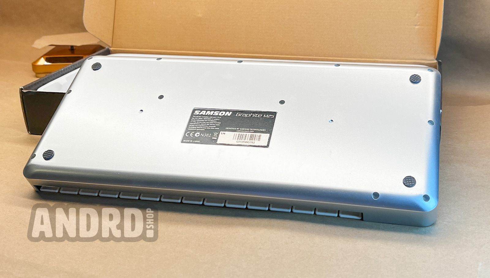 Samson Graphite M25 Mini USB MIDI Controller Barely Used, Perfect Condition - Fresh Stock Dated February 2026