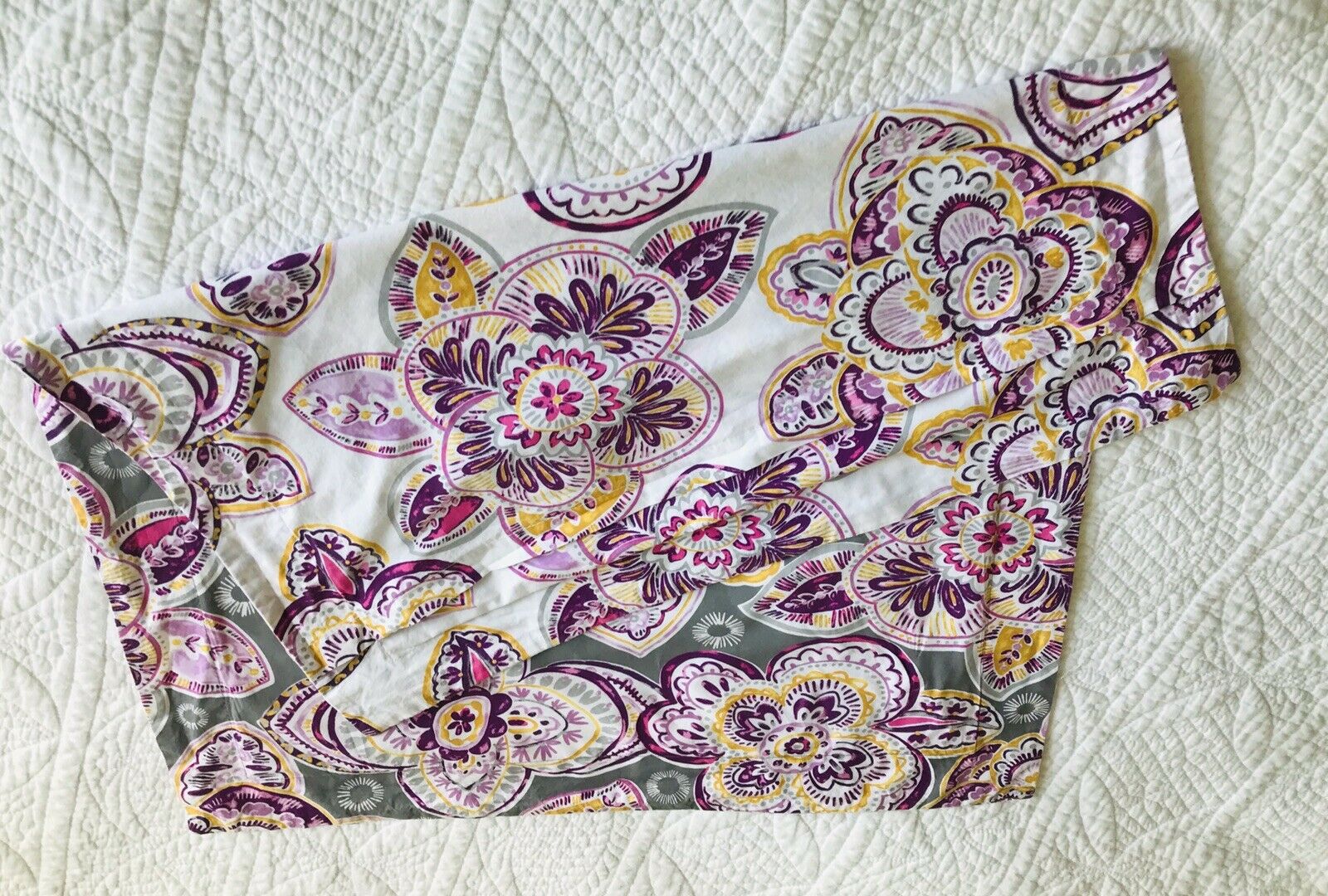 PBTeen Fab Austen Medallion Reversible Pillow Sham EUC Boho Lavender Grey Floral - Fresh Stock Dated December 2025