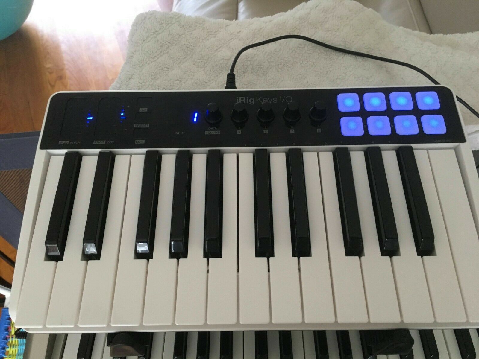 iRig Keys I/O 25 in Great Condition with Ableton Live Lite - Fresh Stock Dated February 2026