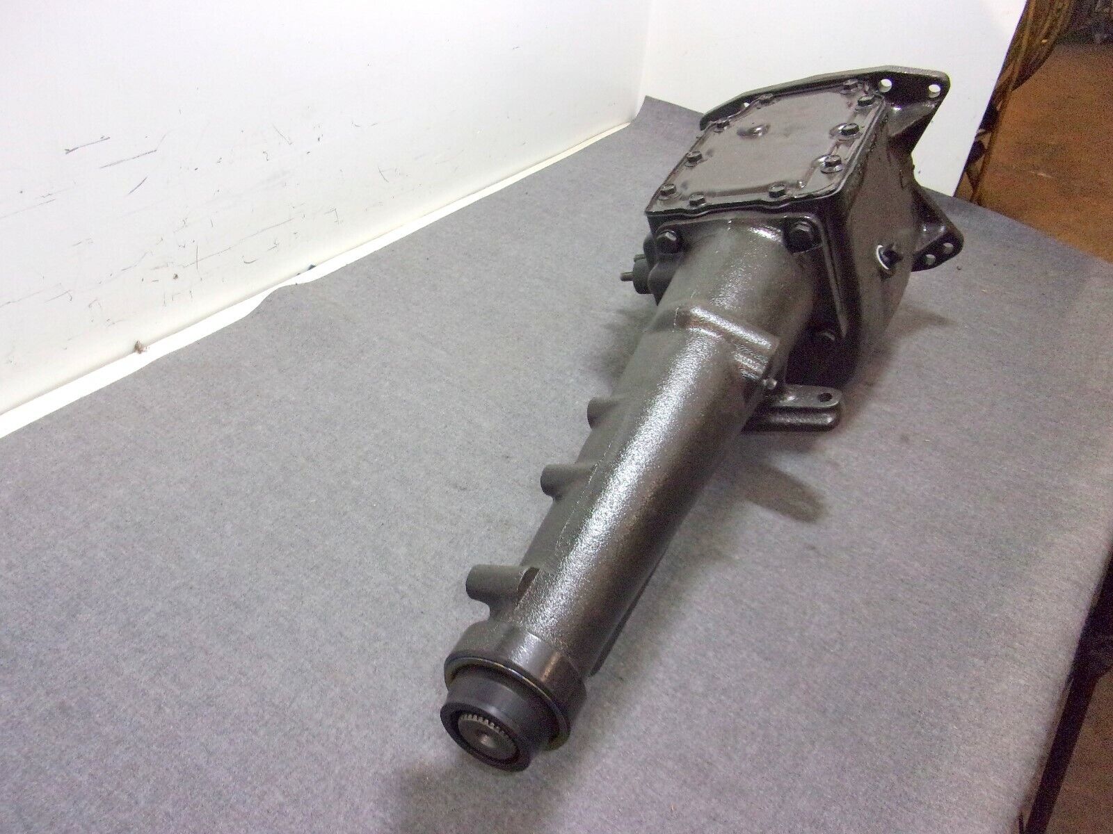 1970 FORD TOP LOADER 4 SPEED RUG-AU CLOSE 2.32 4 SP 429 FAIRLANE REBUILT 10 x 31 - Fresh Stock Dated February 2026