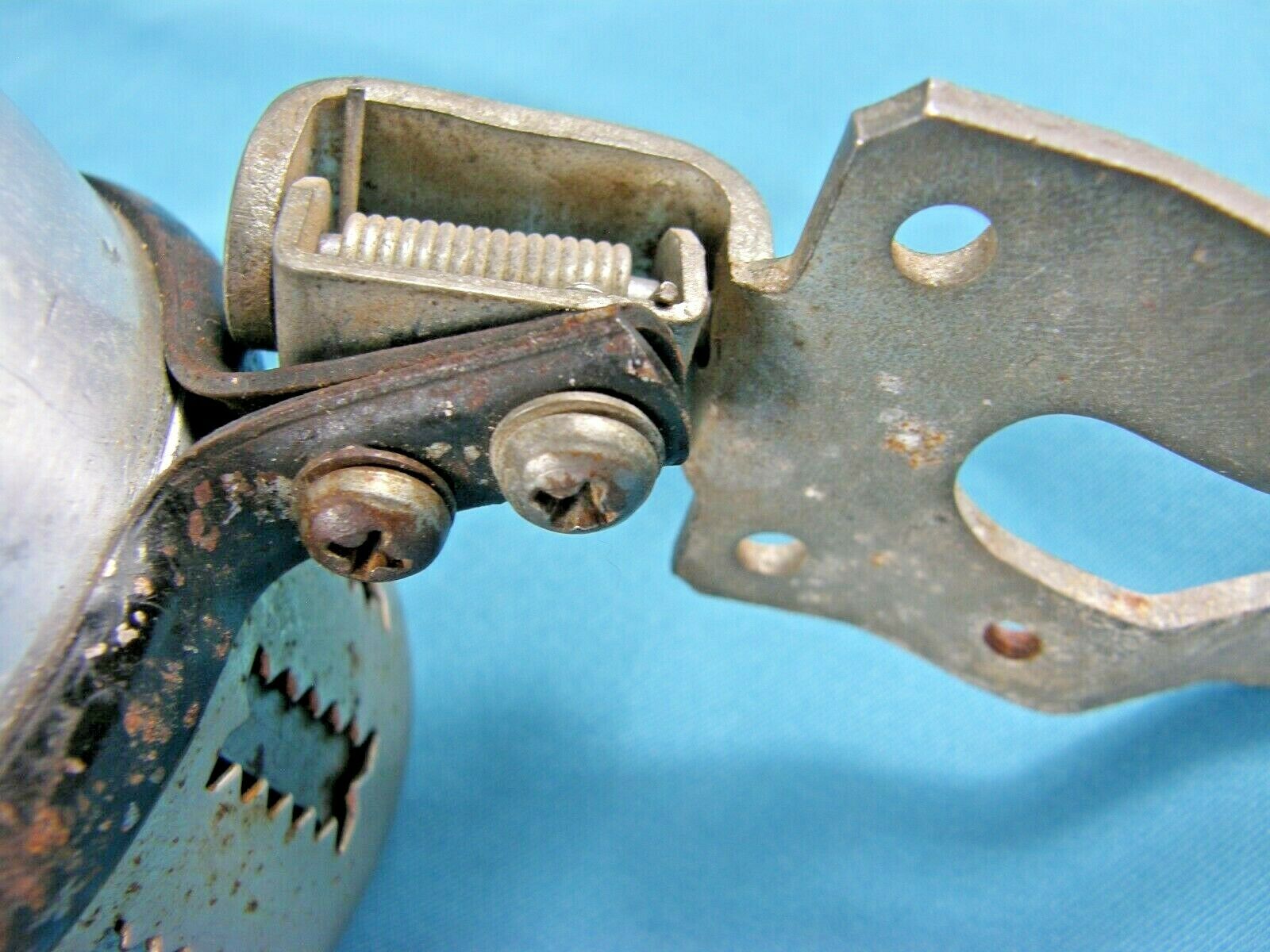 Vntg Persons Majestic MFG CO Worcester Mass Bicycle Siren w/Bracket & Chain USA - Fresh Stock Dated December 2025