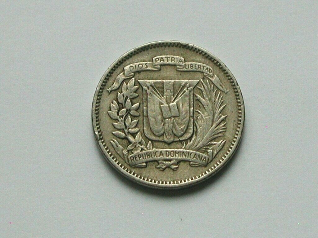 Dominican Republic 1972 5 CENTAVOS Coin with Libertad (Liberty) Indian Head Left - Fresh Stock Dated December 2025