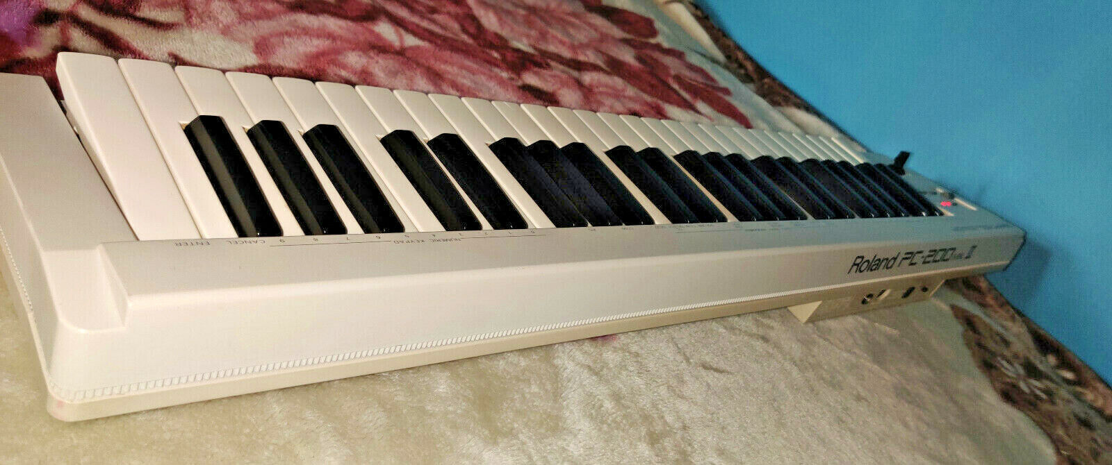 VINTAGE ROLAND PC-200 MK-II MIDI Ctrl Keyboard - Parts or Repair - Pre-Owned - Fresh Stock Dated February 2026