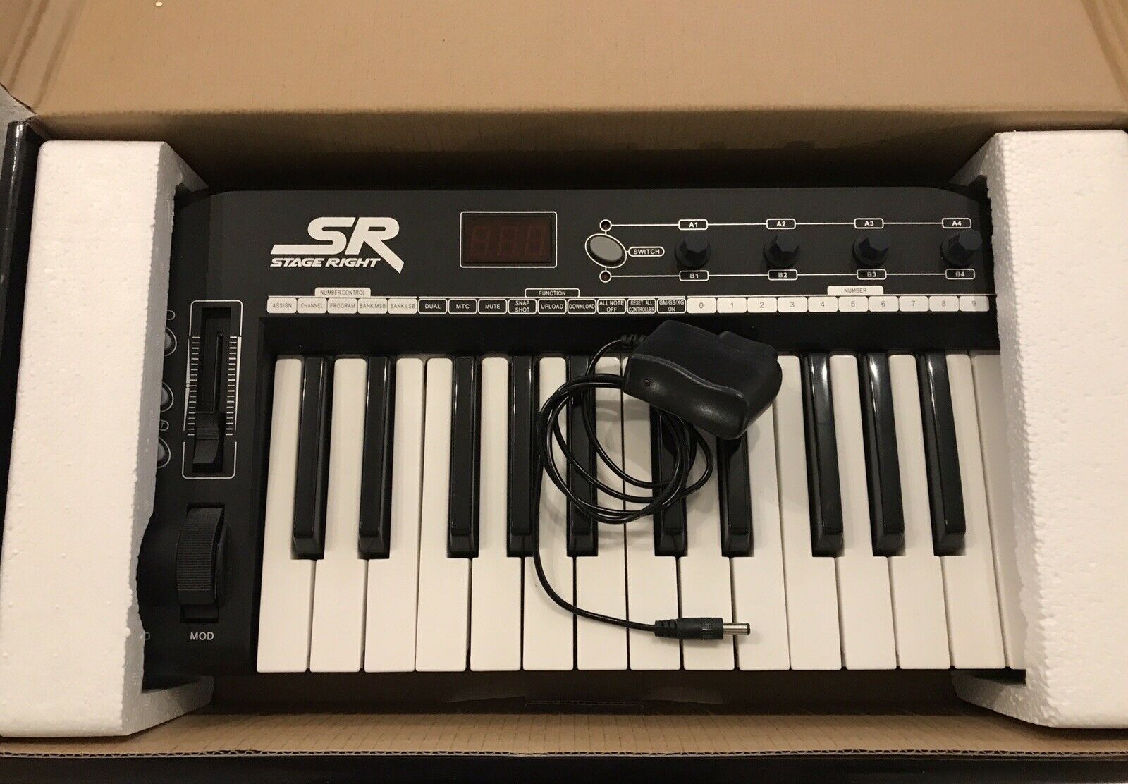 Monoprice Stage Right Midi Keyboard Controller, Black, 25 Key, with power supply - Fresh Stock Dated February 2026