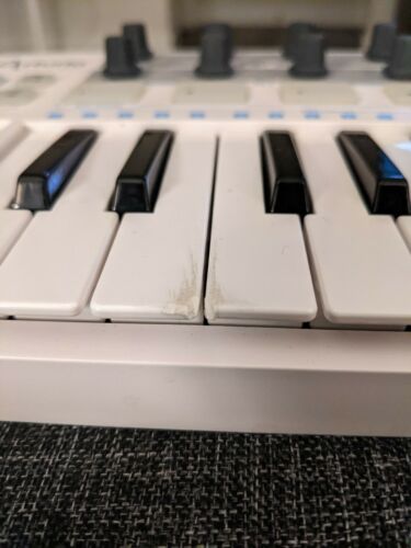Arturia Minilab gen 1 - Fresh Stock Dated February 2026
