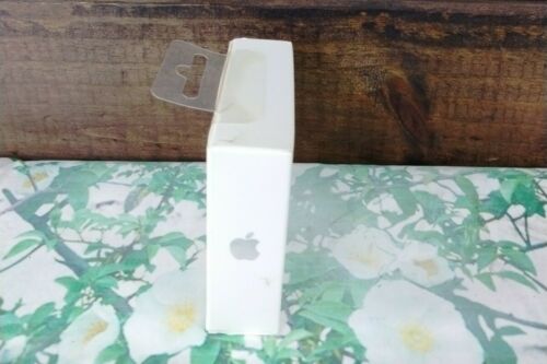 Genuine Apple iPad Camera Connection Kit MC531ZM/A NEW Quantity2(A1362 & A1358) - Fresh Stock Dated February 2026