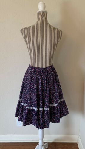 Vintage Floral Prairie Skirt Women’s Small - Fresh Stock Dated March 2026