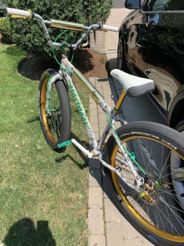 Money Lynch Beast Mode PK Ripper 27.5 SE / Upgraded Brake Levers, Grips, Cranks - Fresh Stock Dated December 2025